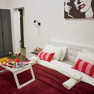Rv Old Apartment, для зсу особые условия! Апартаменты