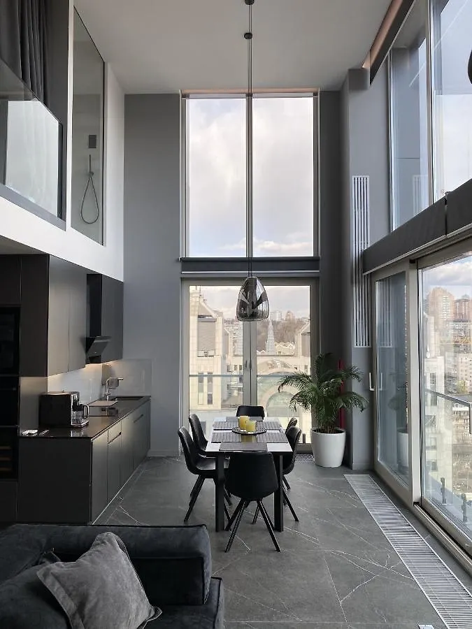דירות The Penthouse קייב