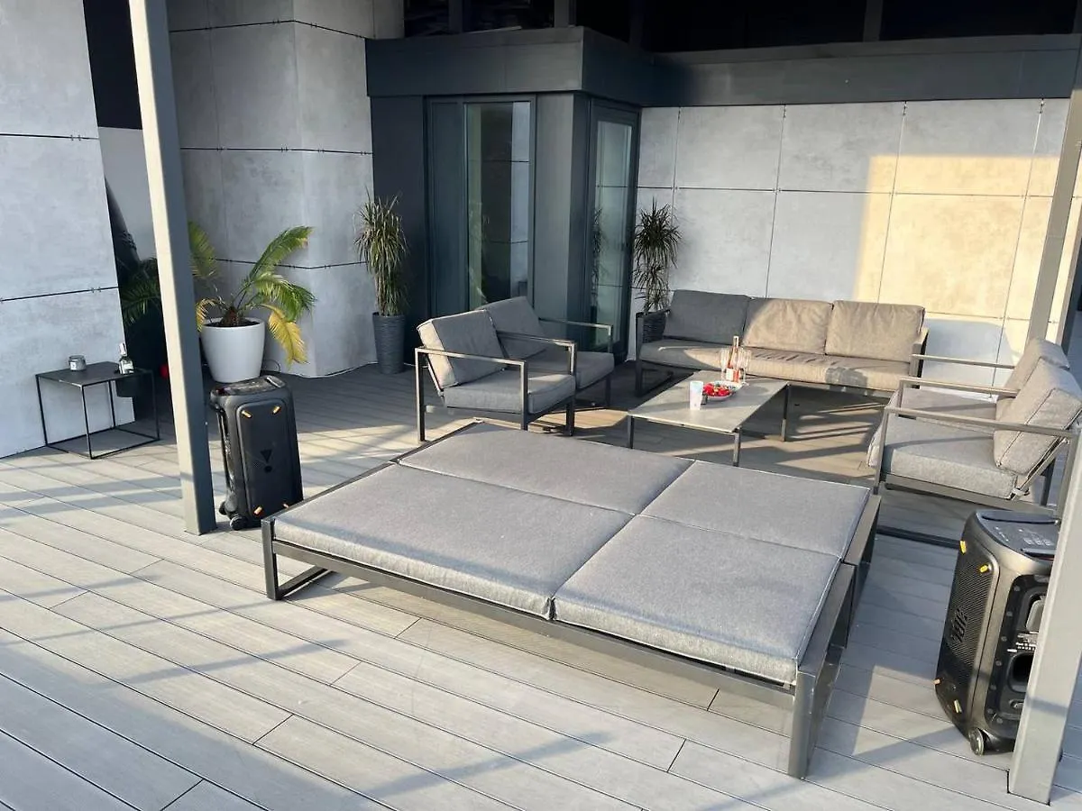 דירות The Penthouse קייב